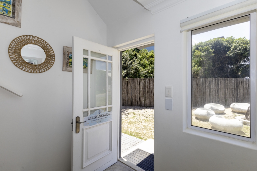 5 Bedroom Property for Sale in West Beach Eastern Cape